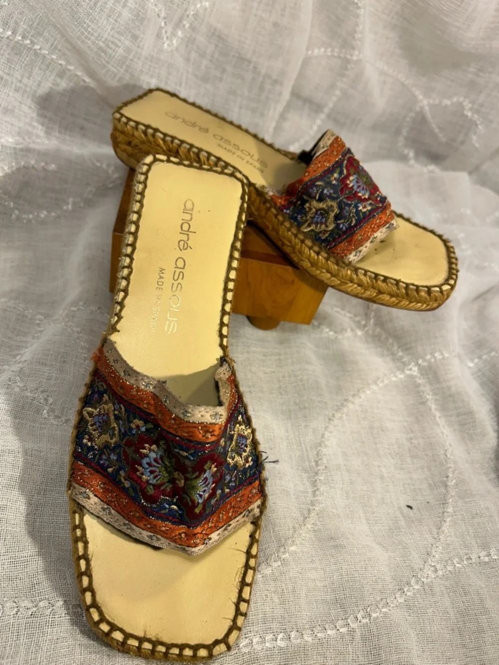 Andre Assous almost NEW summer espadrille slide in platform sandal made in Spain